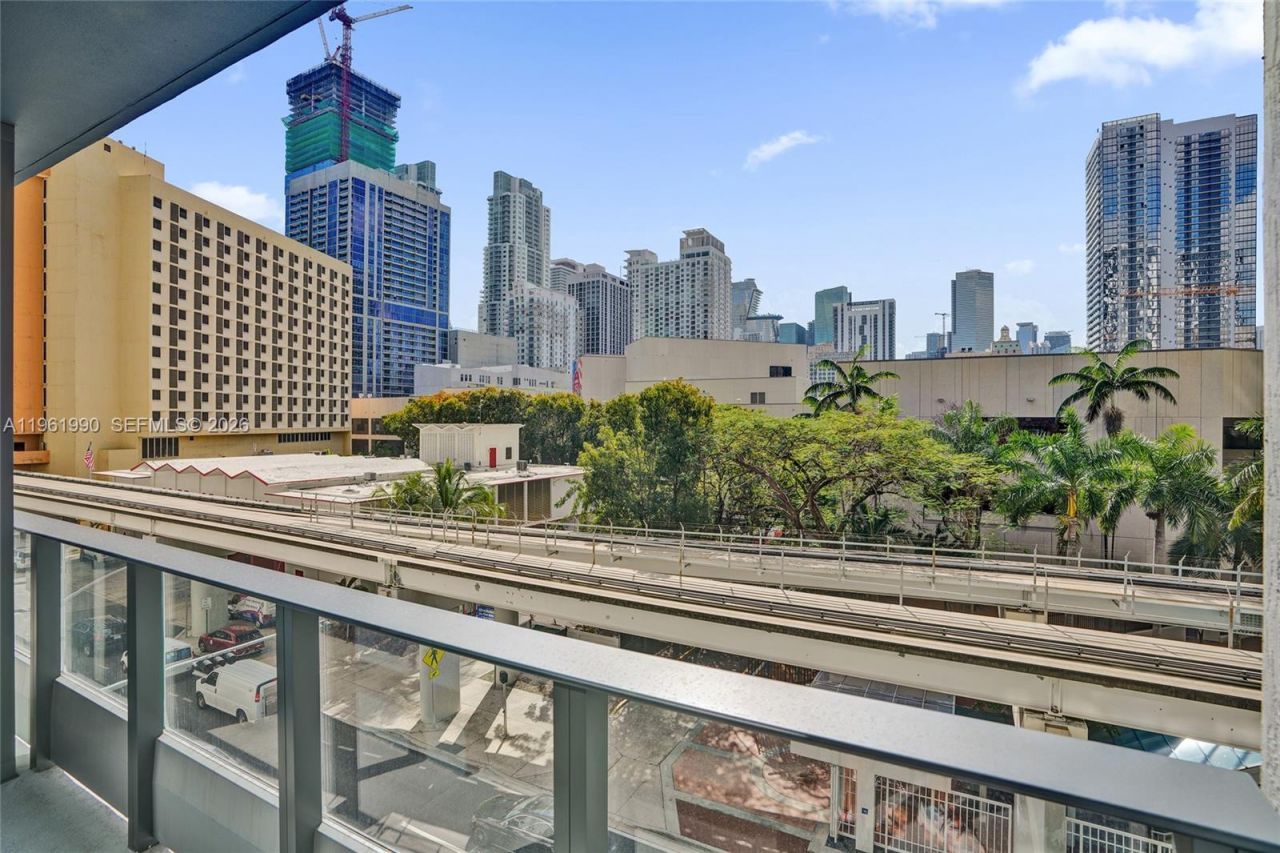 121 NE 5th Street, Unit 401B, Miami, FL 33132 Photo