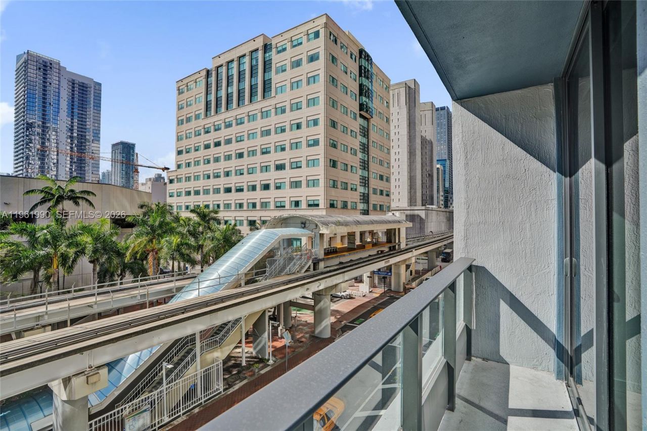 121 NE 5th Street, Unit 401B, Miami, FL 33132 Photo