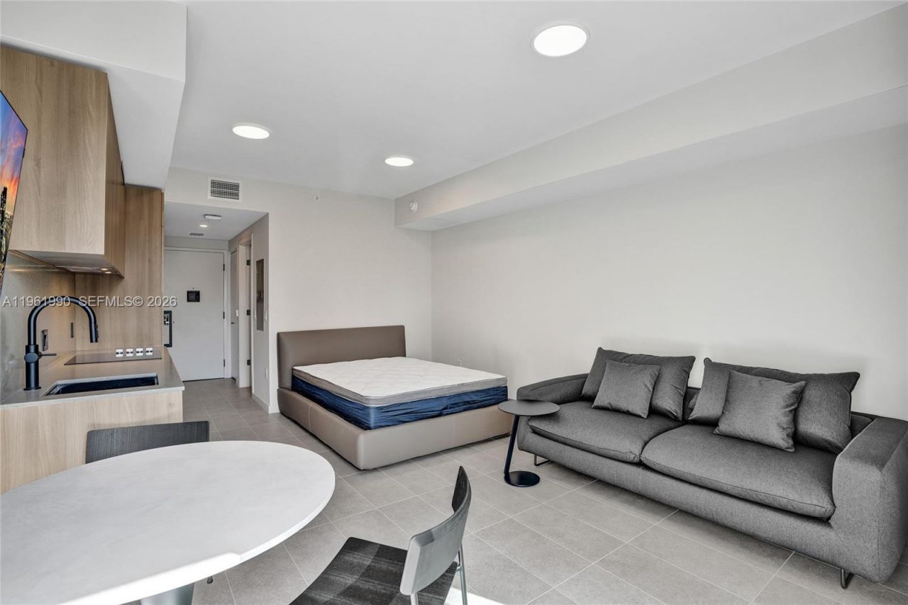 121 NE 5th Street, Unit 401B, Miami, FL 33132 Photo