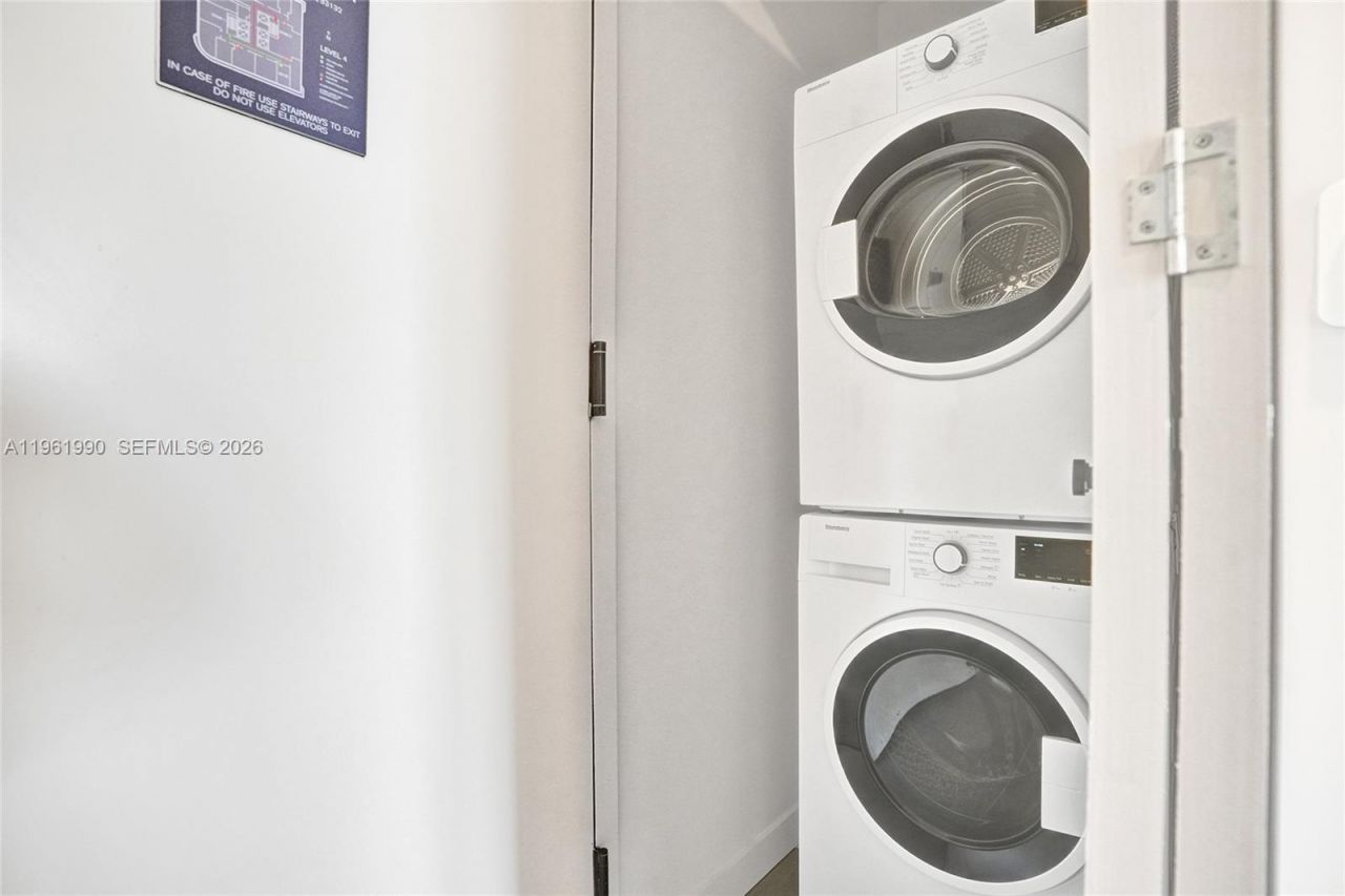 121 NE 5th Street, Unit 401B, Miami, FL 33132 Photo