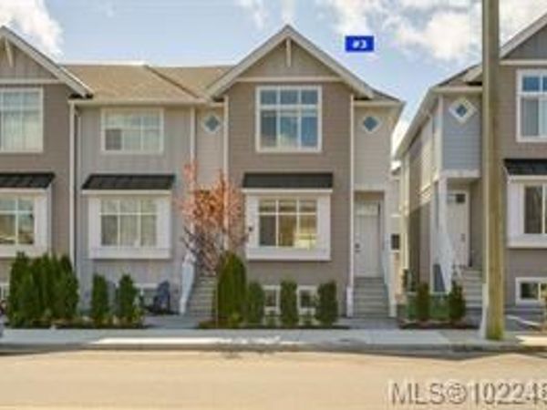 10480 Resthaven Dr, Unit 3, Sidney, BC V8L 3H7