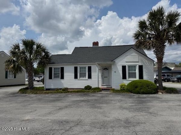 203 W Bayshore Boulevard, Jacksonville, NC 28540