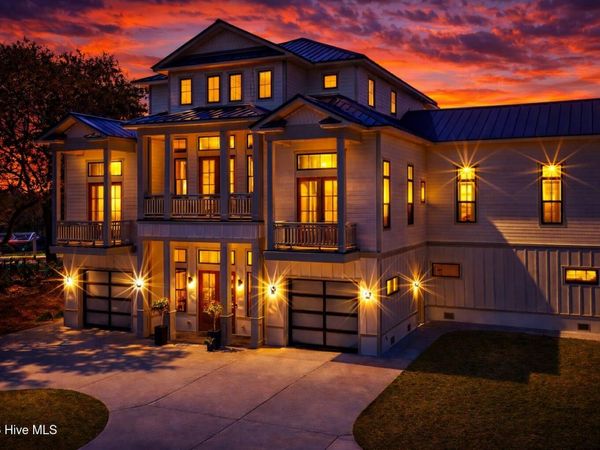 9102 River Road, Wilmington, NC 28412