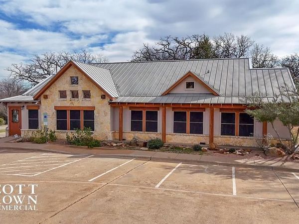 3204 Colorado Boulevard , Denton, TX 76210