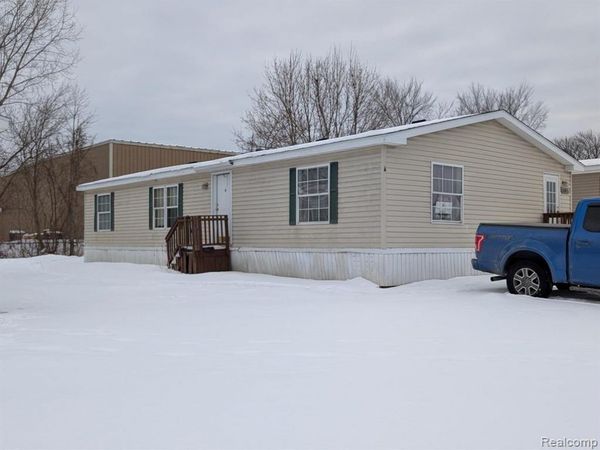 11413 Harbor Cove, Fenton, MI 48430