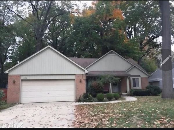 33736 Hathaway, Livonia, MI 48150