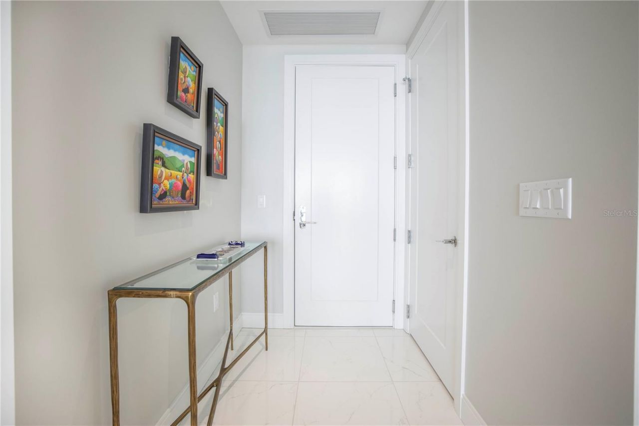 100 1st Avenue N, Unit 1804, Saint Petersburg, FL 33701 Photo