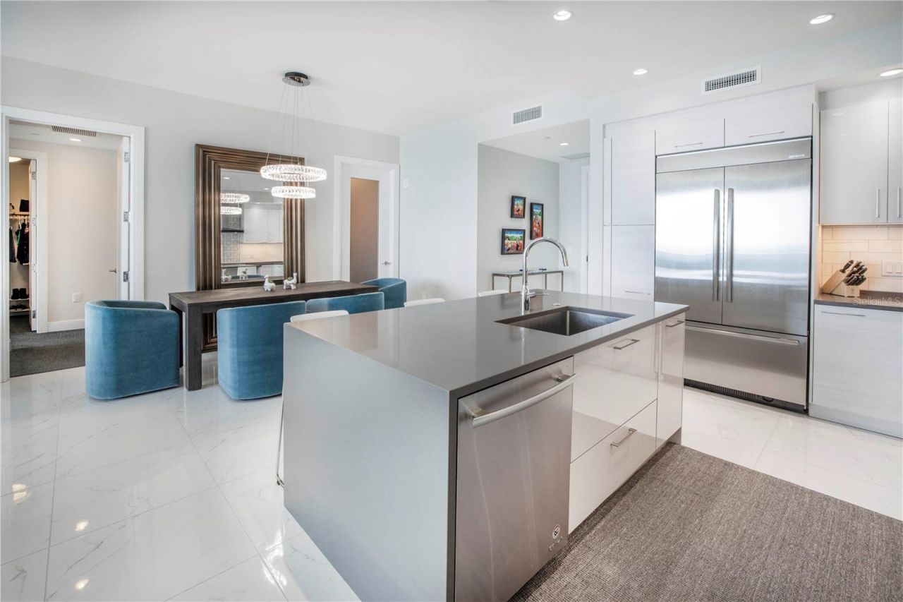 100 1st Avenue N, Unit 1804, Saint Petersburg, FL 33701 Photo