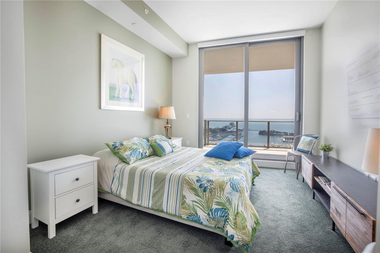100 1st Avenue N, Unit 1804, Saint Petersburg, FL 33701 Photo