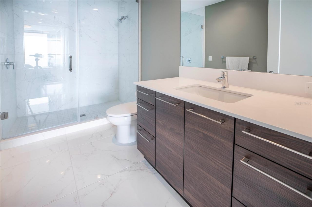 100 1st Avenue N, Unit 1804, Saint Petersburg, FL 33701 Photo