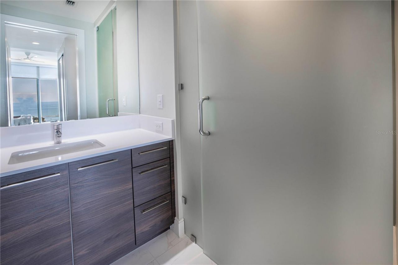 100 1st Avenue N, Unit 1804, Saint Petersburg, FL 33701 Photo