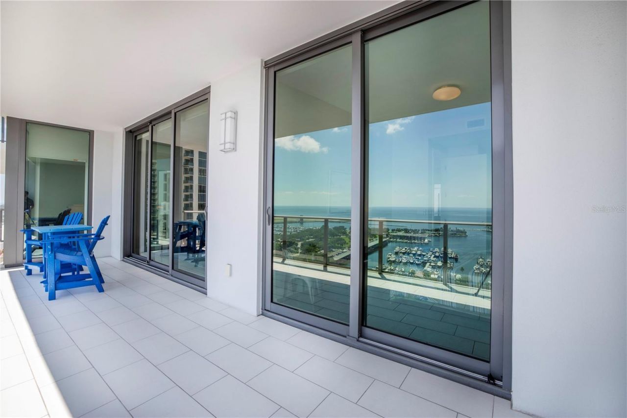 100 1st Avenue N, Unit 1804, Saint Petersburg, FL 33701 Photo