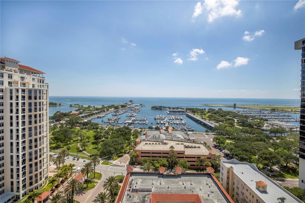 100 1st Avenue N, Unit 1804, Saint Petersburg, FL 33701 Photo