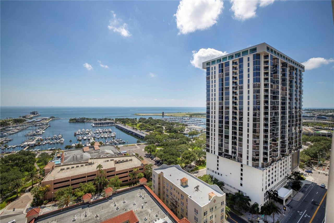 100 1st Avenue N, Unit 1804, Saint Petersburg, FL 33701 Photo