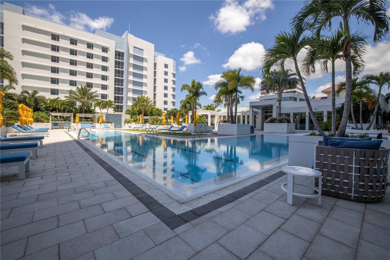 100 1st Avenue N, Unit 1804, Saint Petersburg, FL 33701 Photo