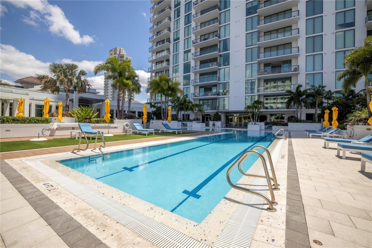 100 1st Avenue N, Unit 1804, Saint Petersburg, FL 33701 Photo