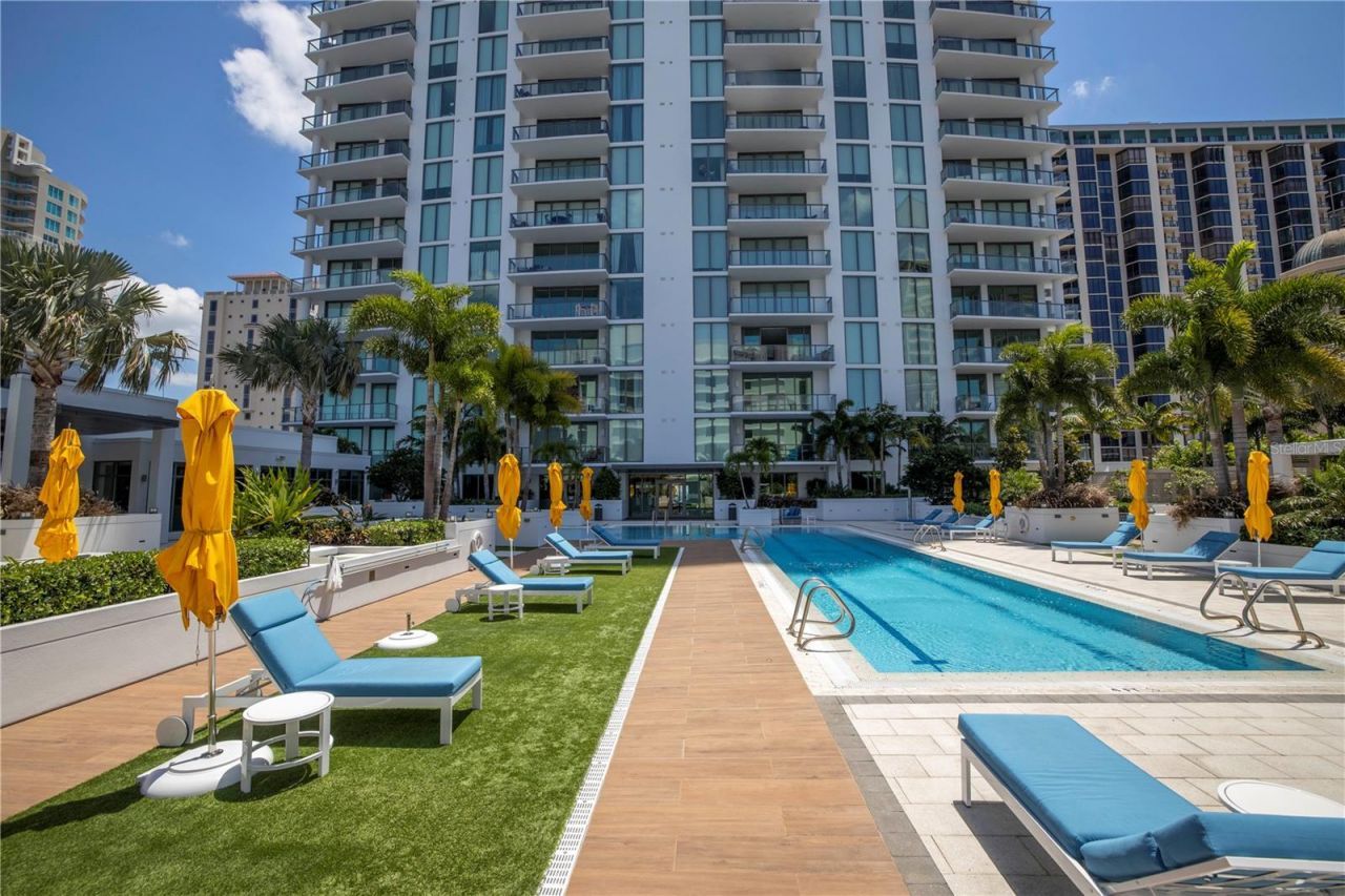 100 1st Avenue N, Unit 1804, Saint Petersburg, FL 33701 Photo