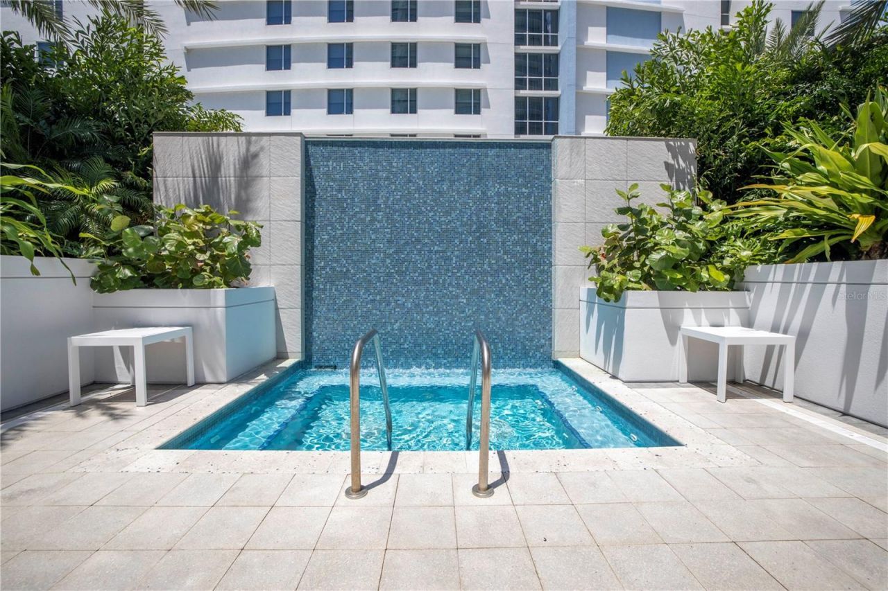 100 1st Avenue N, Unit 1804, Saint Petersburg, FL 33701 Photo