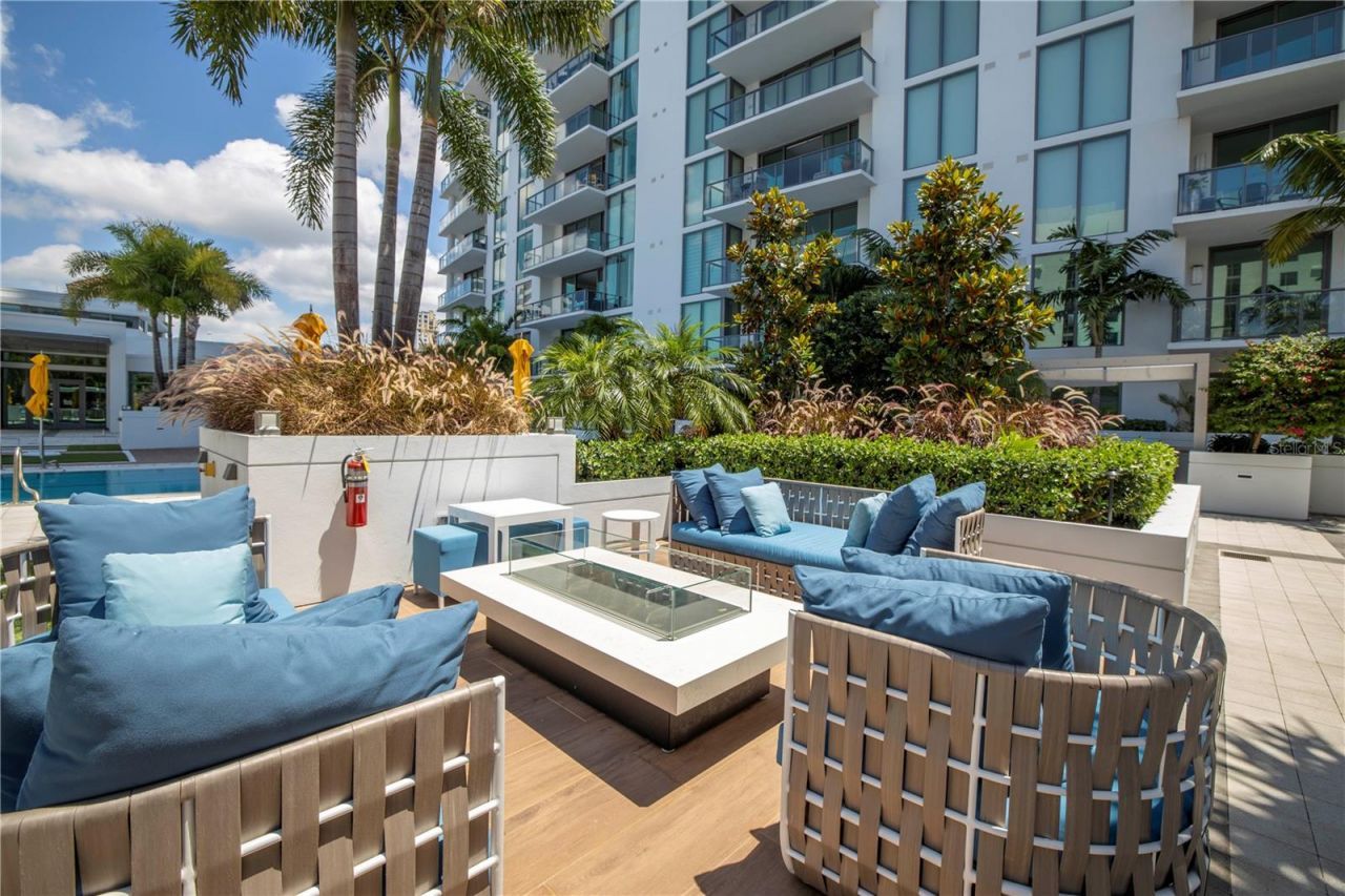 100 1st Avenue N, Unit 1804, Saint Petersburg, FL 33701 Photo