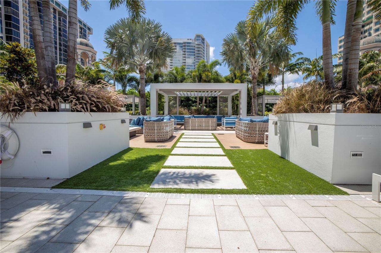 100 1st Avenue N, Unit 1804, Saint Petersburg, FL 33701 Photo