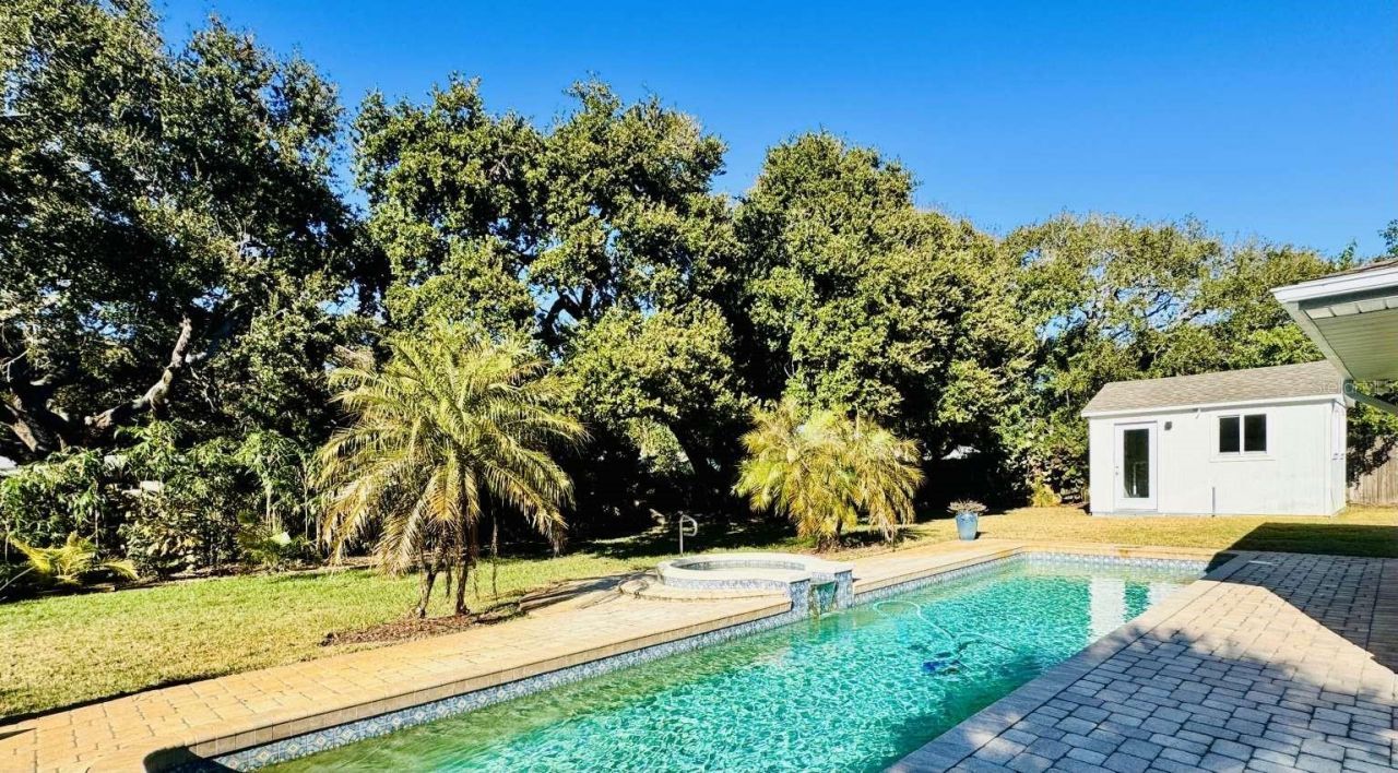 812 E 13th Avenue, New Smyrna Beach, FL 32169 Photo