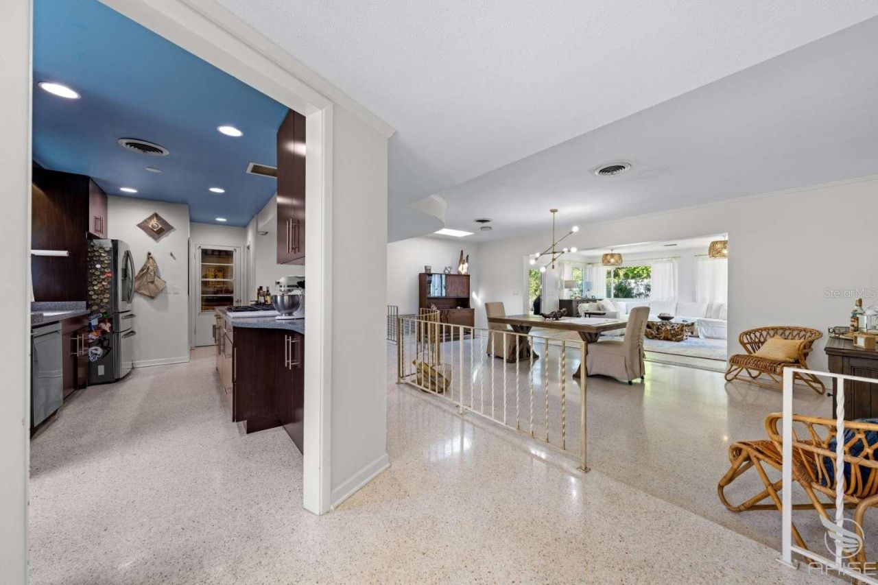 812 E 13th Avenue, New Smyrna Beach, FL 32169 Photo