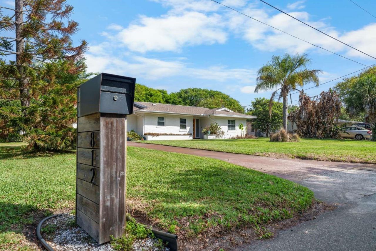 812 E 13th Avenue, New Smyrna Beach, FL 32169 Photo