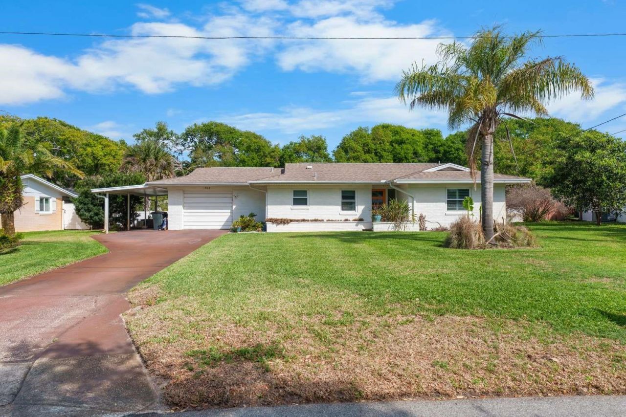 812 E 13th Avenue, New Smyrna Beach, FL 32169 Photo