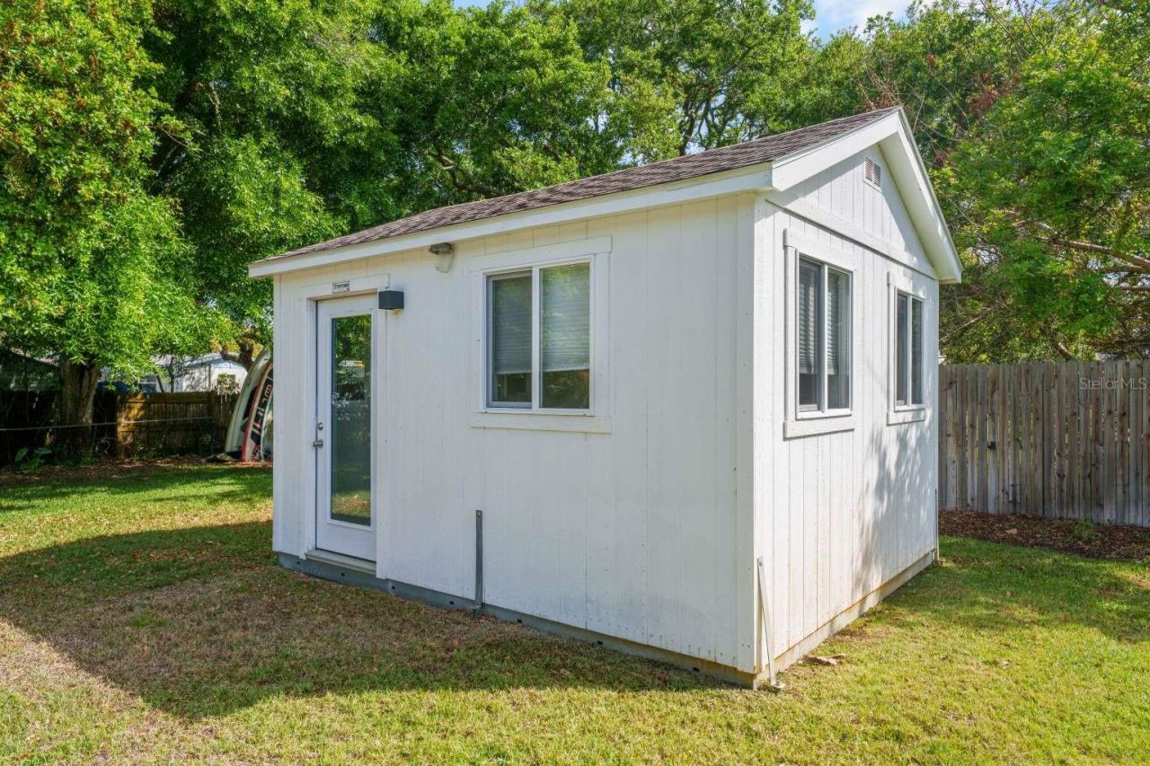 812 E 13th Avenue, New Smyrna Beach, FL 32169 Photo