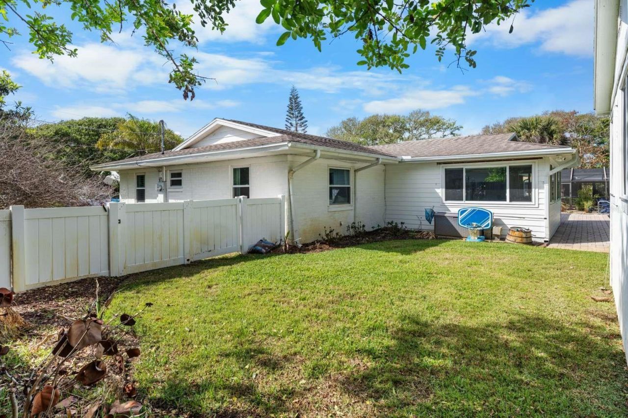 812 E 13th Avenue, New Smyrna Beach, FL 32169 Photo