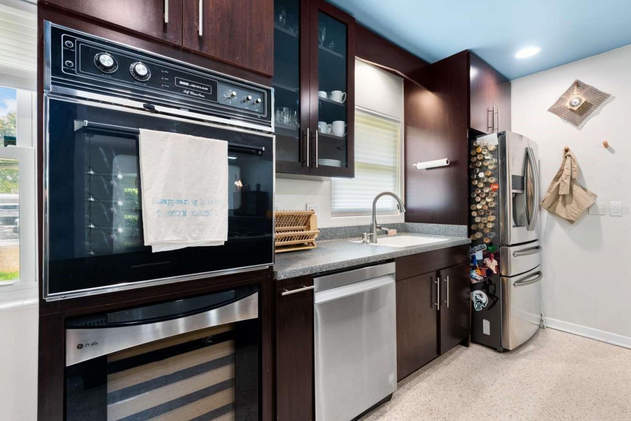 812 E 13th Avenue, New Smyrna Beach, FL 32169 Photo