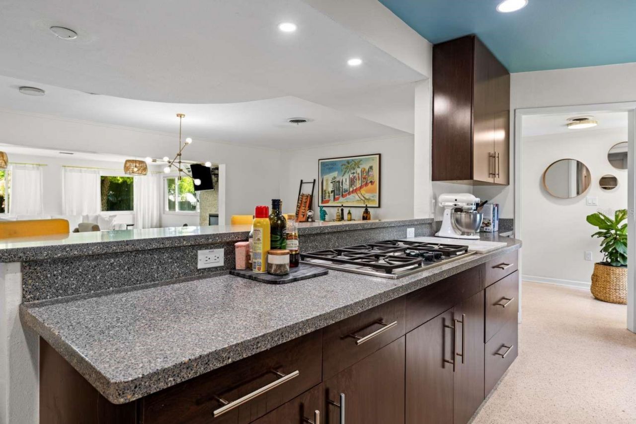 812 E 13th Avenue, New Smyrna Beach, FL 32169 Photo