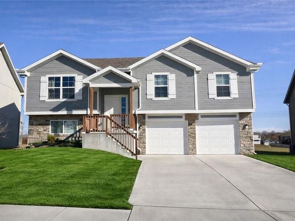 709 Shane Lane, Belton, MO 64012