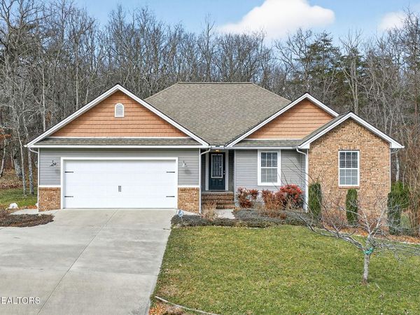 513 Lakeview Drive, Crossville, TN 38558