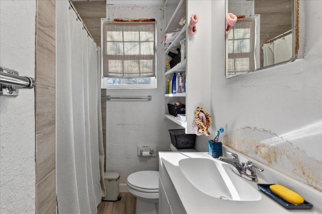 228 Laurel Avenue Photo 16