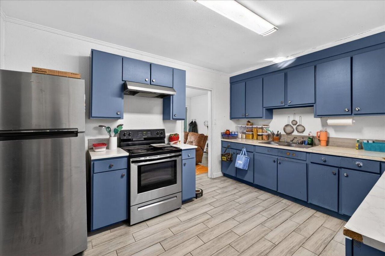 228 Laurel Avenue Photo 8