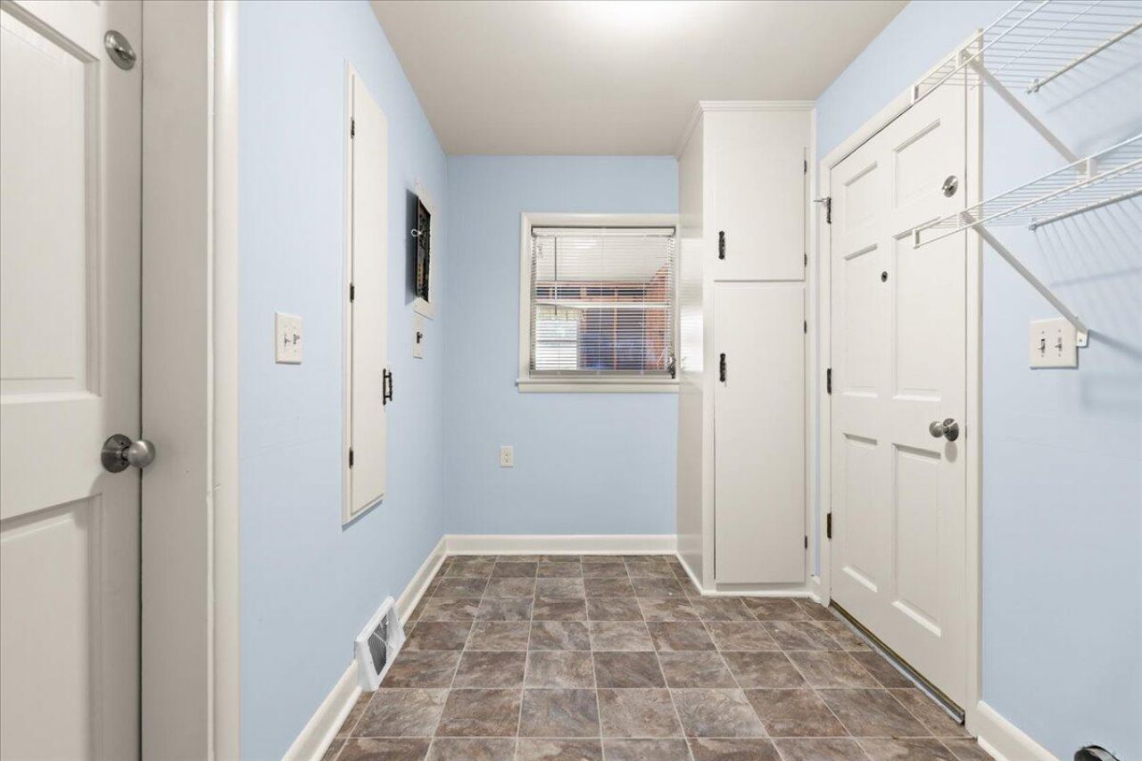 3085 Savannah Highway Photo 11