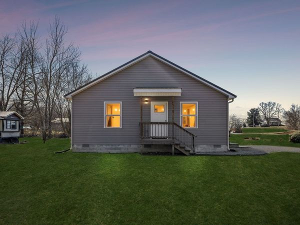 516 Davis St, Cowan, TN 37318