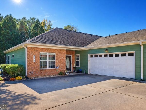 1502 Commonwealth Circle, Newnan, GA 30263