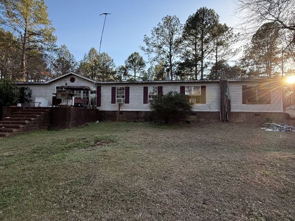 1144 Transylvania Dr, Sandersville, GA 31082