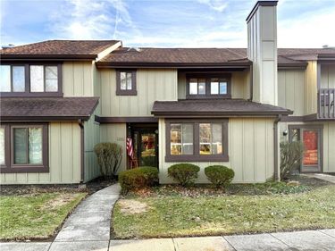 1454 Carriage Trace Boulevard, Centerville, OH 45459