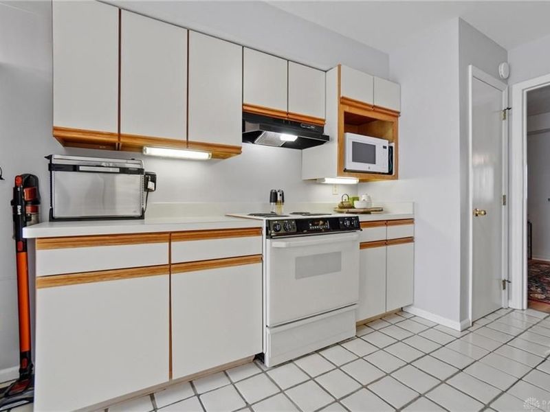 1454 Carriage Trace Boulevard, Centerville, OH 45459 Photo 18