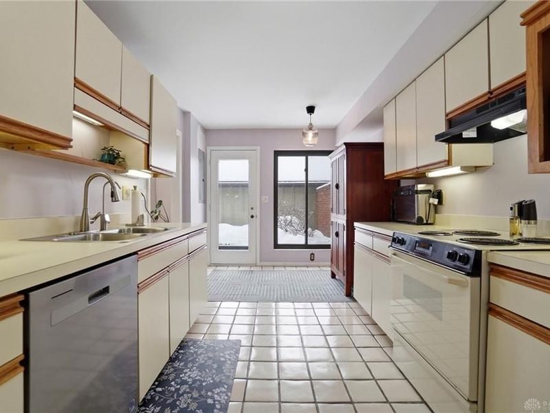 1454 Carriage Trace Boulevard, Centerville, OH 45459 Photo 21