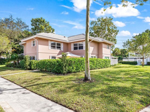 3136 Kingston Court, West Palm Beach, FL 33409