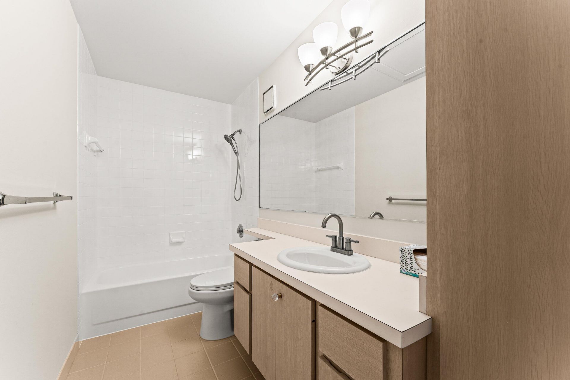 3136 Kingston Court, West Palm Beach, FL 33409 Photo