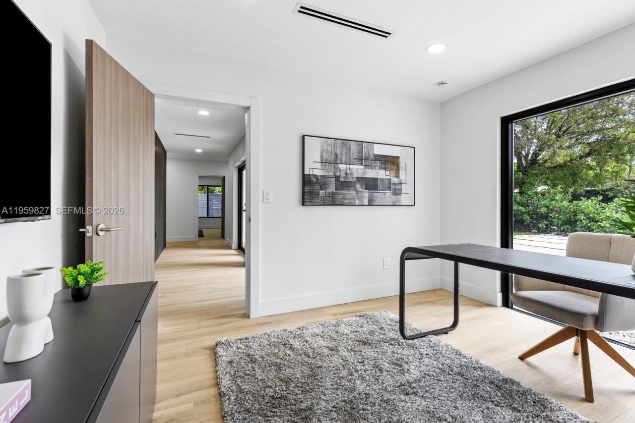 85 W Shore Dr W, Miami, FL 33133 Photo