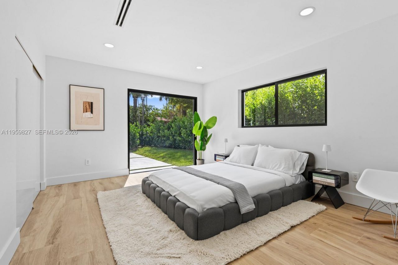 85 W Shore Dr W, Miami, FL 33133 Photo