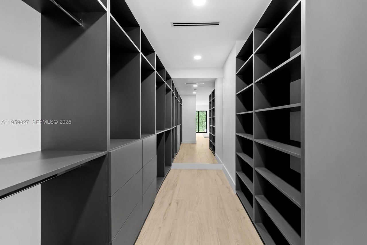 85 W Shore Dr W, Miami, FL 33133 Photo