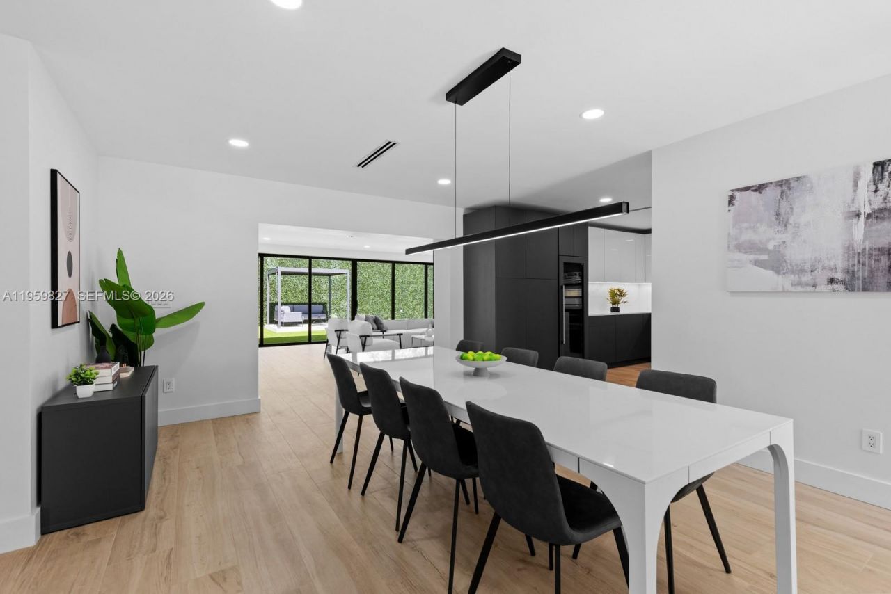 85 W Shore Dr W, Miami, FL 33133 Photo