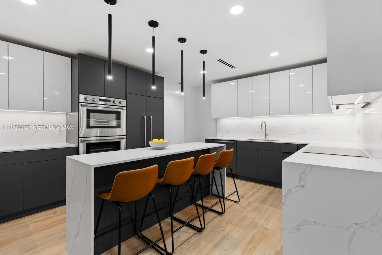 85 W Shore Dr W, Miami, FL 33133 Photo